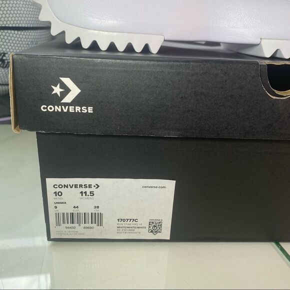 🆕 Converse	Run Star Hike High 'Triple White' - Mens Sizes - Picture 13 of 15